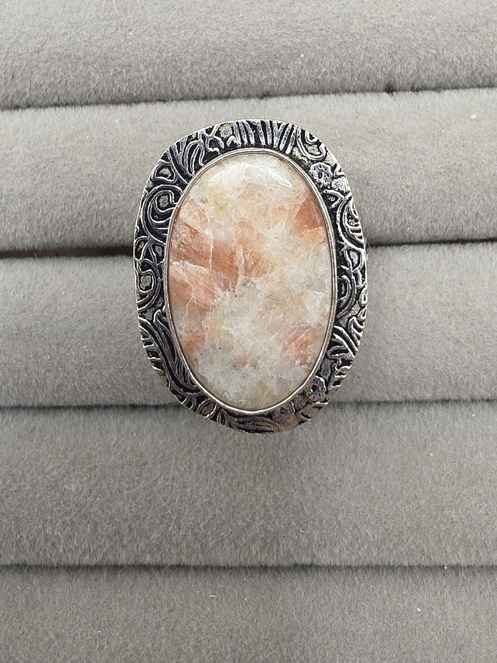 Silver Plated Oval Sunstone Statement Ring Size 9 1/2 in Orange and Cream